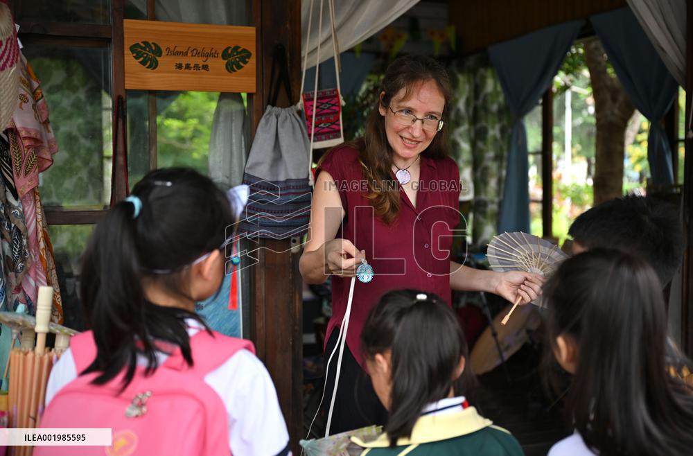 CHINA-HAINAN-HAIKOU-AMERICAN DESIGNER (CN)