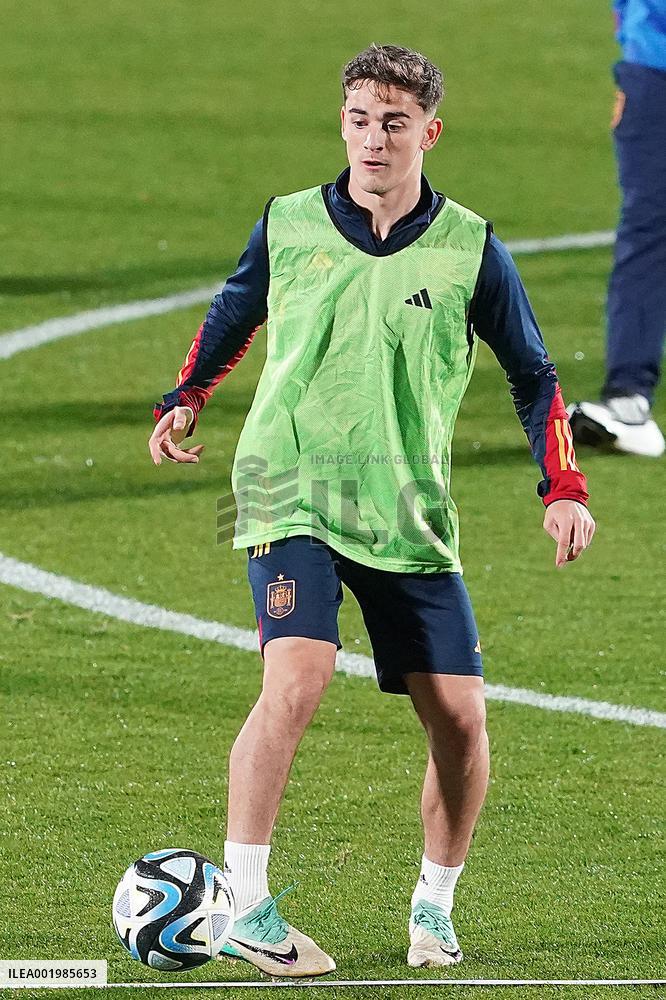 National Football Team Training - Spain