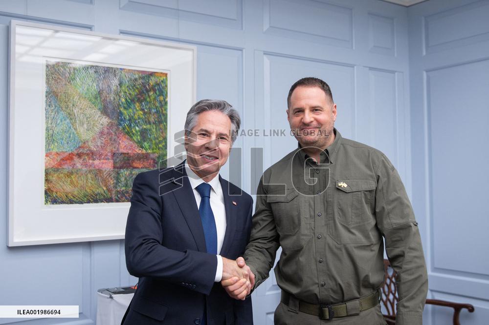 Blinken Promises Ukraine Support for Winter - Washington