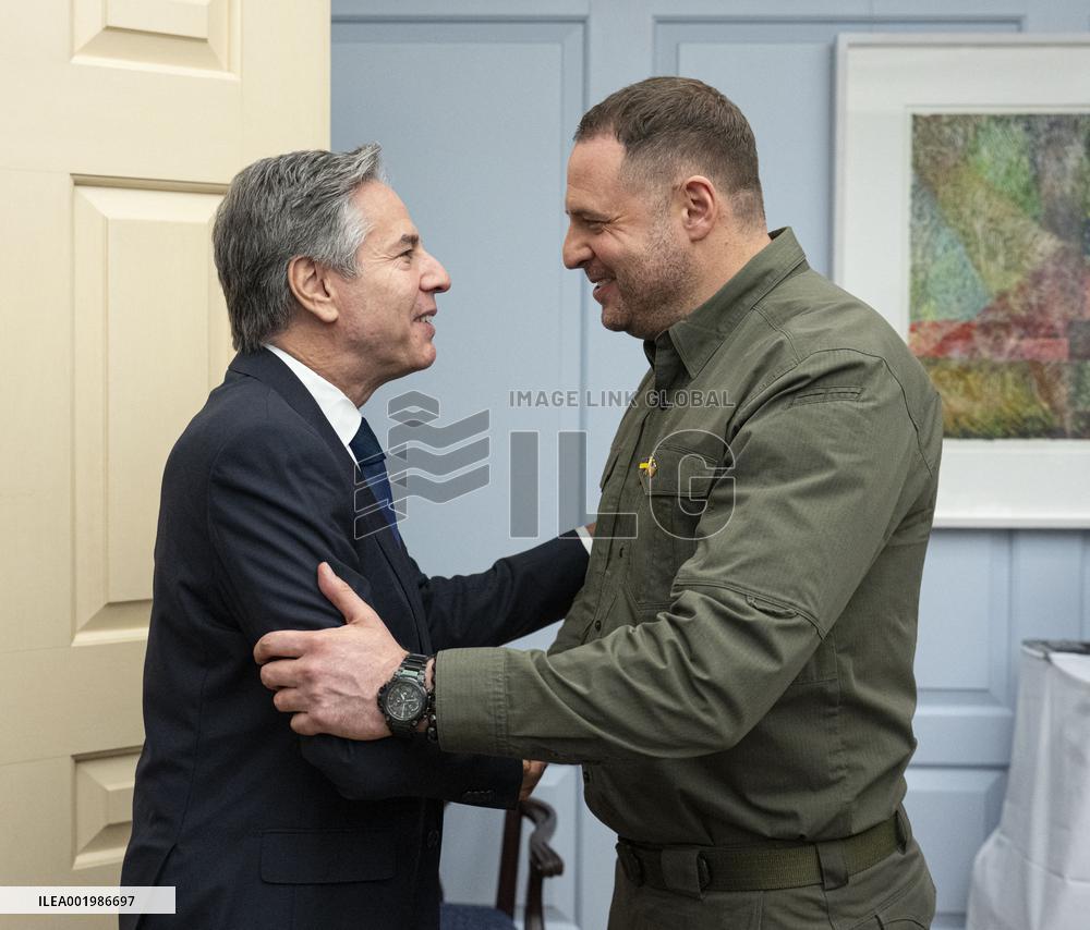 Blinken Promises Ukraine Support for Winter - Washington