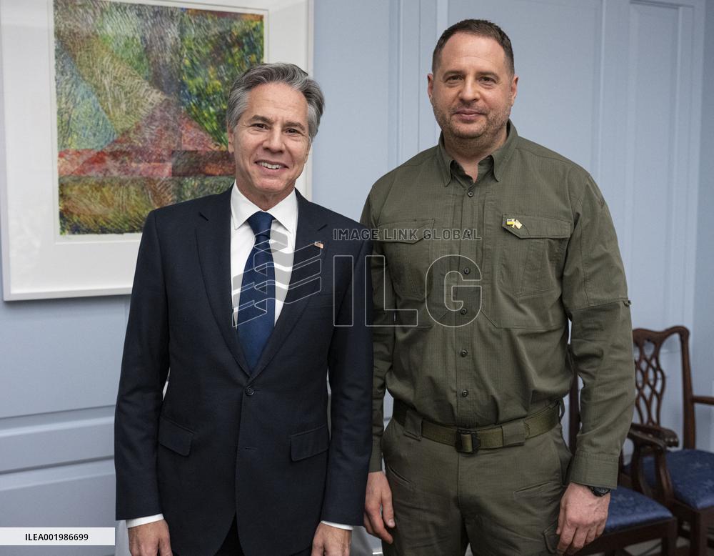 Blinken Promises Ukraine Support for Winter - Washington