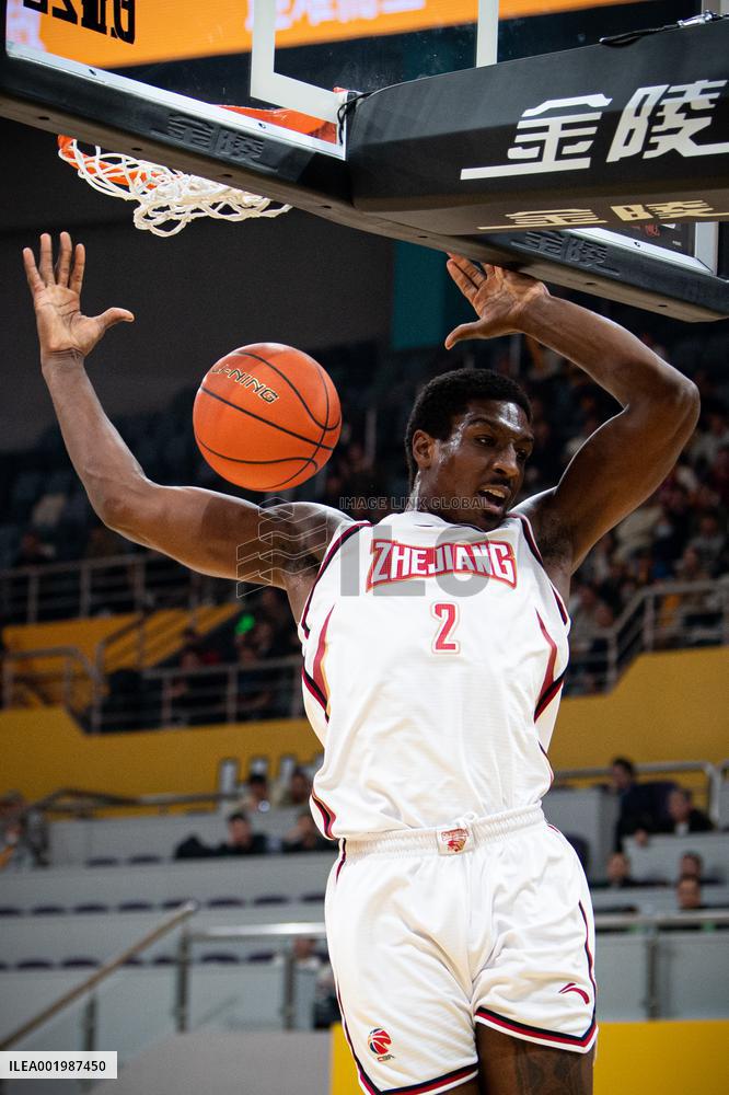 (SP)CHINA-HANGZHOU-BASKETBALL-CBA LEAGUE-ZJ LIONS VS ZJ GOLDEN BULLS (CN)