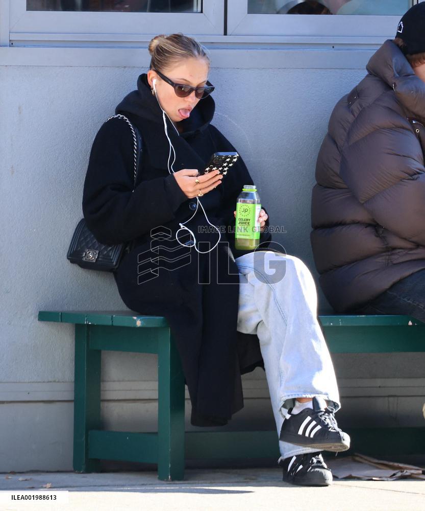 Lila Grace Moss out in New York