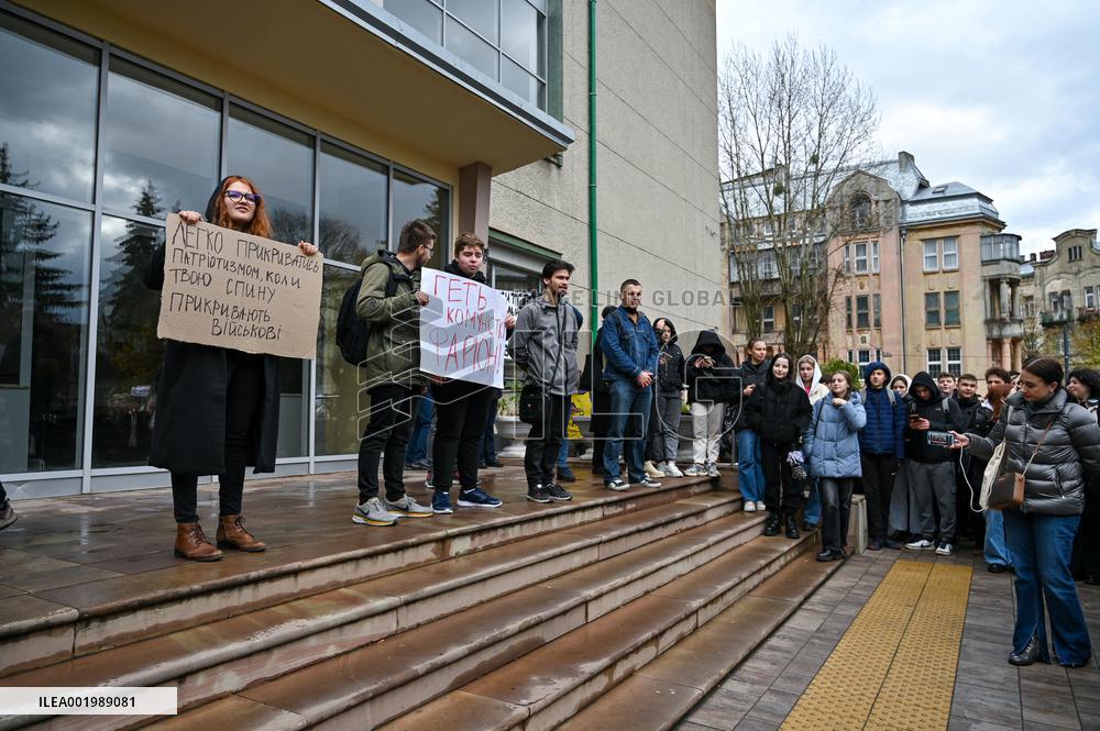 Students of Lviv Polytechnic hold rally against Iryna Farion