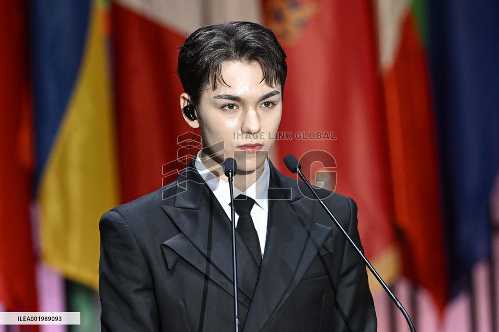 K-Pop Boy Band Seventeen At The UNESCO - Paris