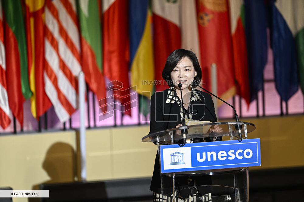 K-Pop Boy Band Seventeen At The UNESCO - Paris