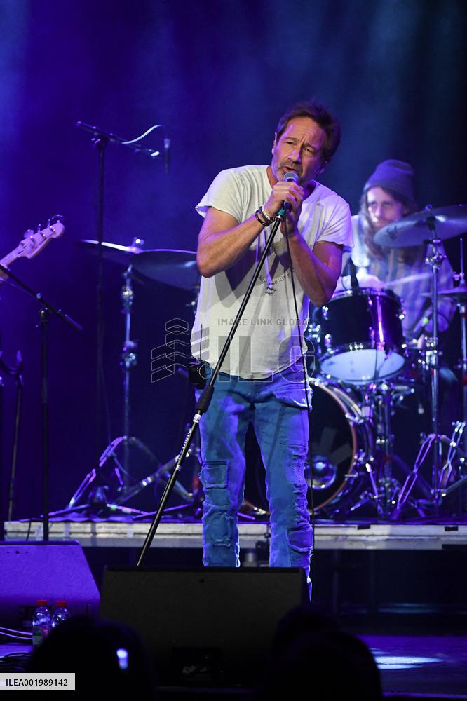David Duchovny Live - Paris