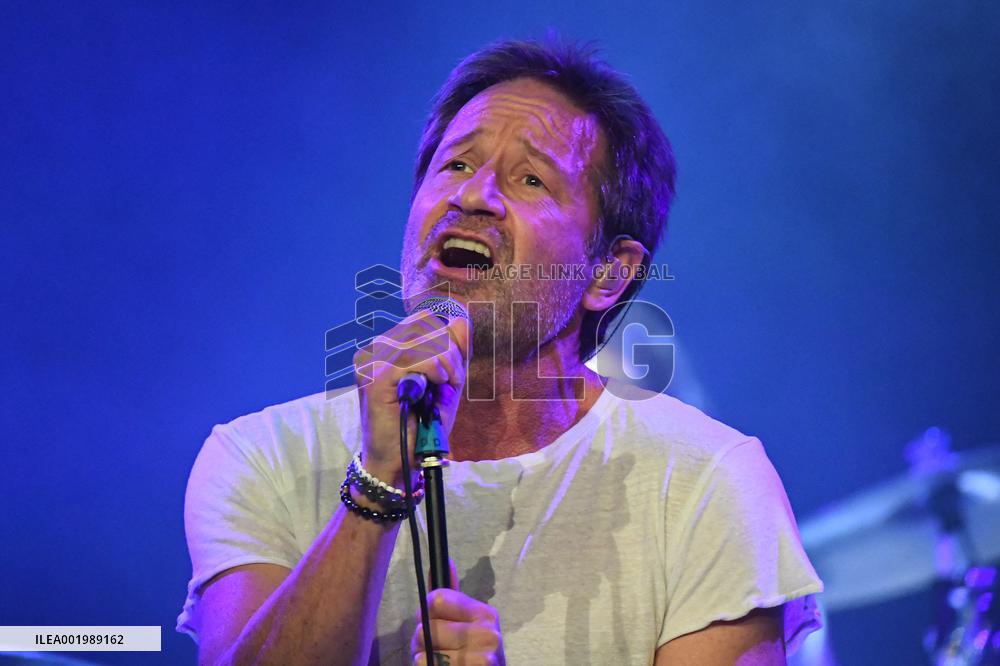 David Duchovny Live - Paris