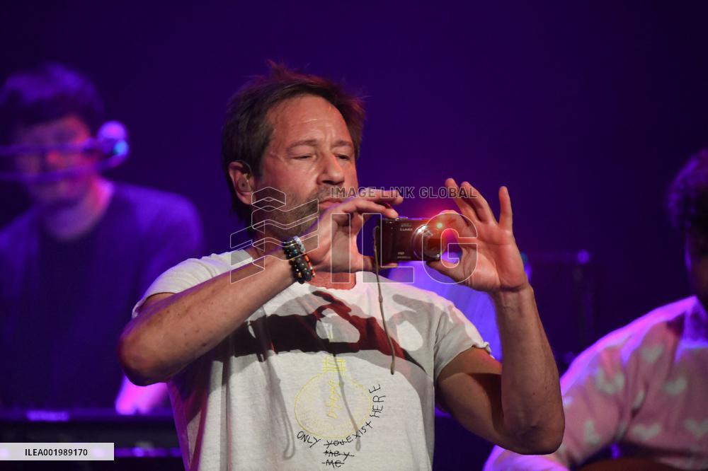 David Duchovny Live - Paris