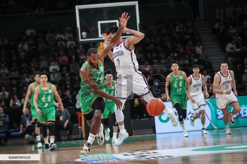 (SP)CHINA-SHENYANG-BASKETBALL-CBA LEAGUE-TIANJIN VS LIAONING (CN)