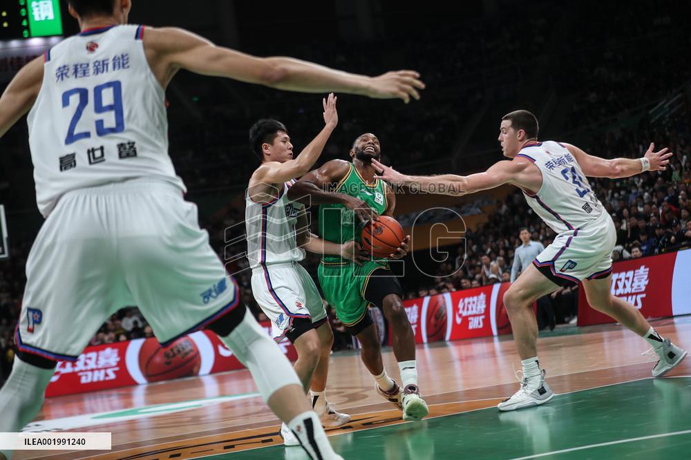 (SP)CHINA-SHENYANG-BASKETBALL-CBA LEAGUE-TIANJIN VS LIAONING (CN)
