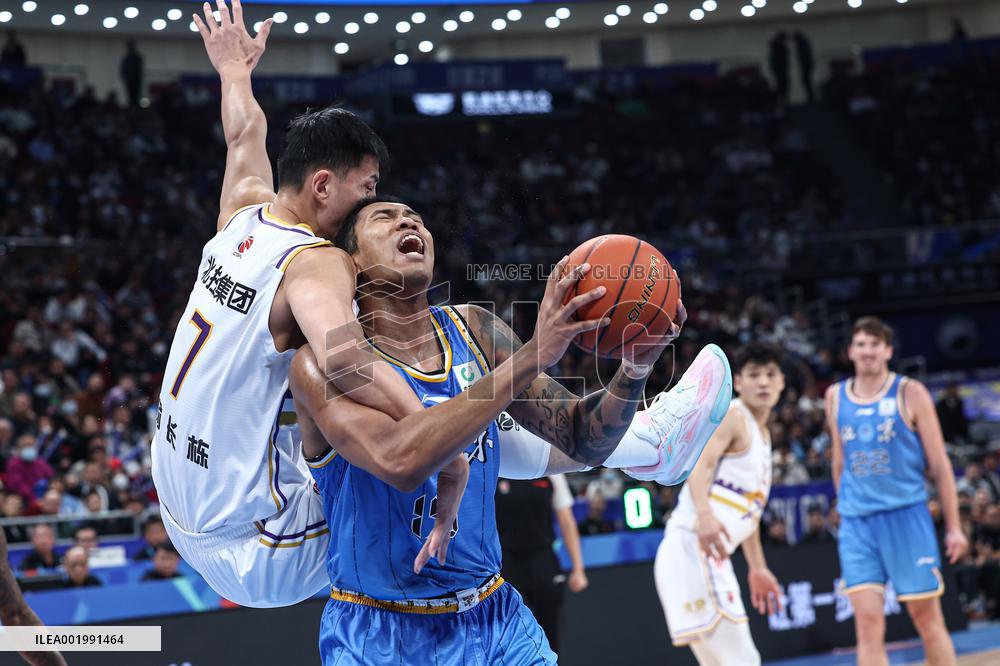 (SP)CHINA-BEIJING-BASKETBALL-CBA LEAGUE-BJ ROYAL FIGHTERS VS BJ DUCKS(CN)