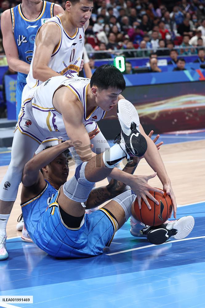 (SP)CHINA-BEIJING-BASKETBALL-CBA LEAGUE-BJ ROYAL FIGHTERS VS BJ DUCKS(CN)