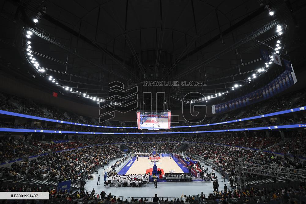 (SP)CHINA-URUMQI-BASKETBALL-CBA-XINJIANG VS SHENZHEN (CN)