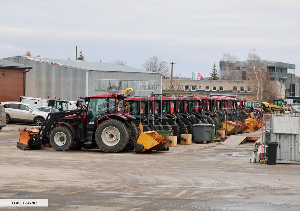 Road maintenance in the winter