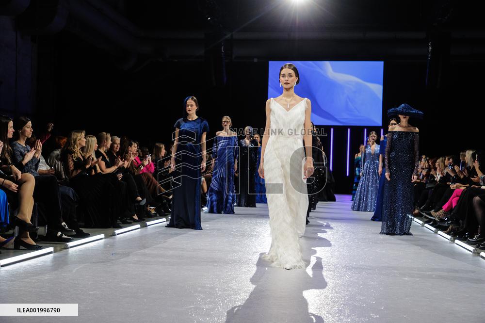 Fashion show by Tiina Talumees