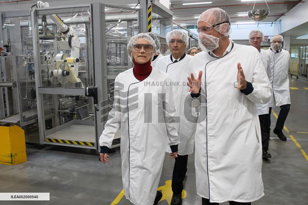 Agnes Pannier-Runacher Visits L'Oreal Factory - Caudry
