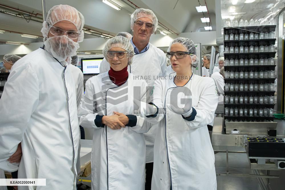 Agnes Pannier-Runacher Visits L'Oreal Factory - Caudry