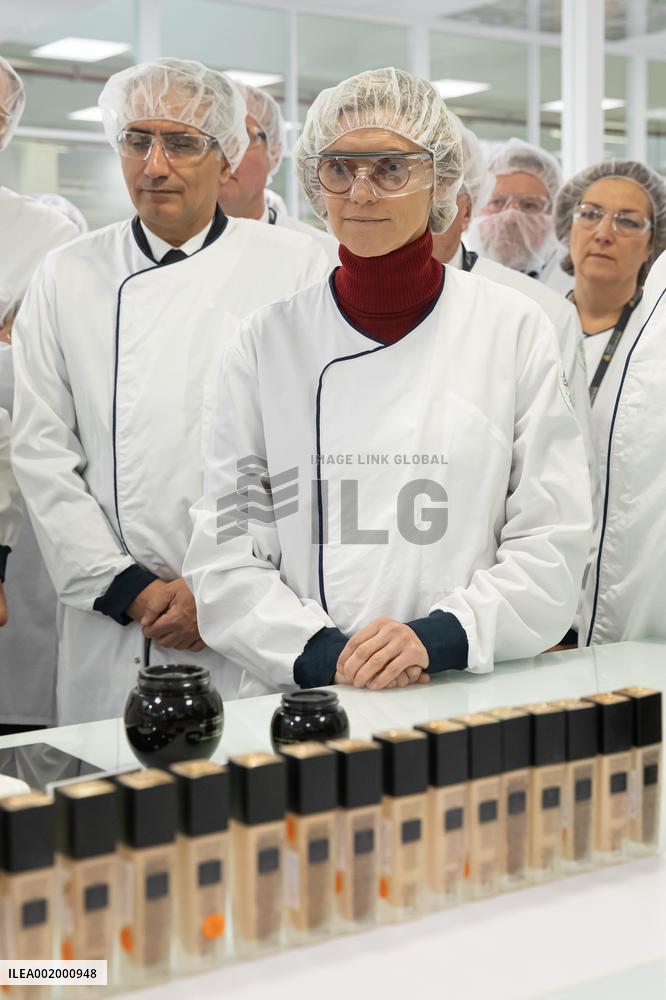 Agnes Pannier-Runacher Visits L'Oreal Factory - Caudry