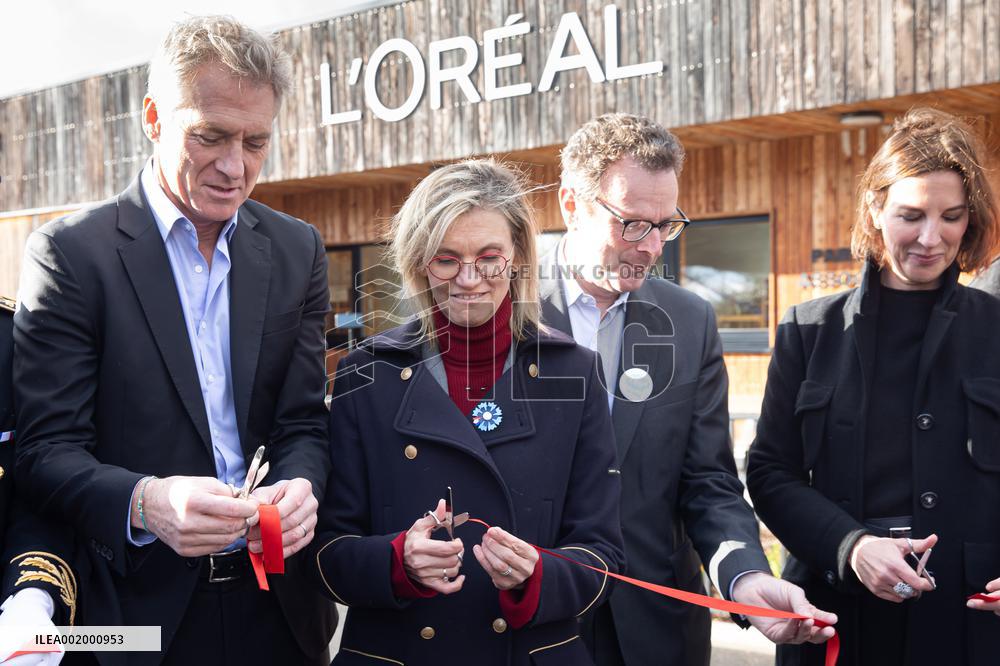 Agnes Pannier-Runacher Visits L'Oreal Factory - Caudry