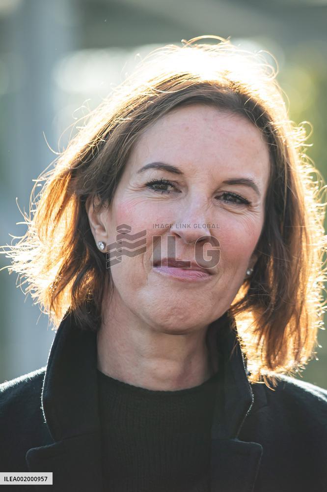 Agnes Pannier-Runacher Visits L'Oreal Factory - Caudry