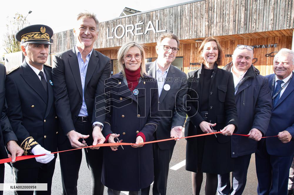 Agnes Pannier-Runacher Visits L'Oreal Factory - Caudry