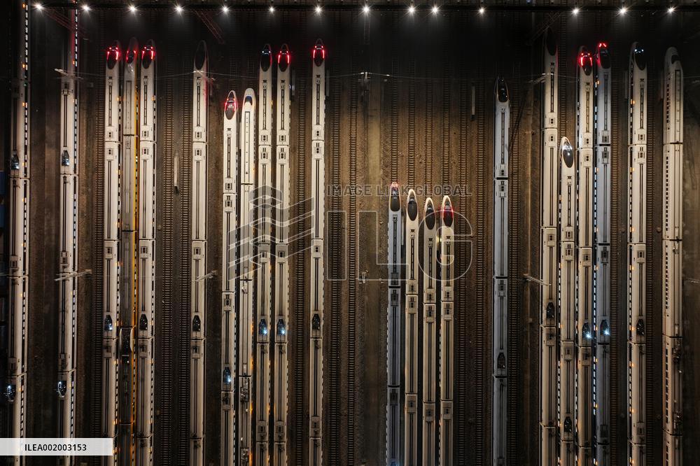 The High-speed Train Unit Completed Maintenance in Nanjing