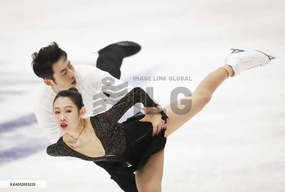 (SP)FINLAND-ESPOO-FIGURE SKATING-ISU GRAND PRIX-PAIRS-FREE SKATING