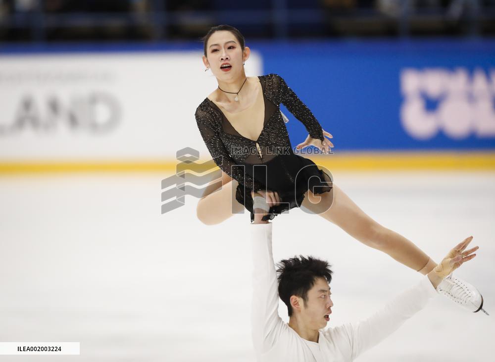 (SP)FINLAND-ESPOO-FIGURE SKATING-ISU GRAND PRIX-PAIRS-FREE SKATING