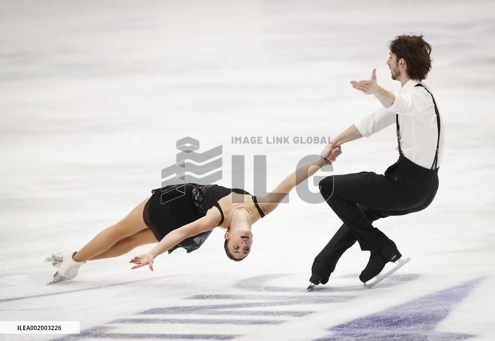 (SP)FINLAND-ESPOO-FIGURE SKATING-ISU GRAND PRIX-PAIRS-FREE SKATING