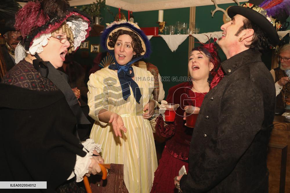 U.S.-SAN FRANCISCO-GREAT DICKENS CHRISTMAS FAIR