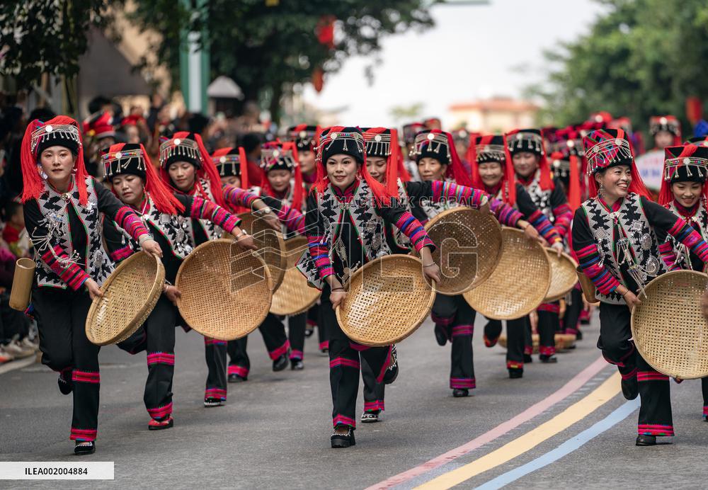 CHINA-YUNNAN-LUCHUN-ETHNIC GROUP-TOURISM FESTIVAL-LONG STREET BANQUET (CN)