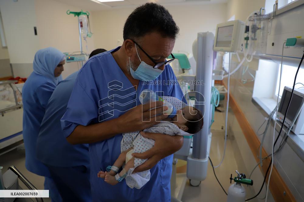 MIDEAST-GAZA-PALESTINIAN-ISRAELI CONFLICT-PREMATURE BABIES EVACUATED