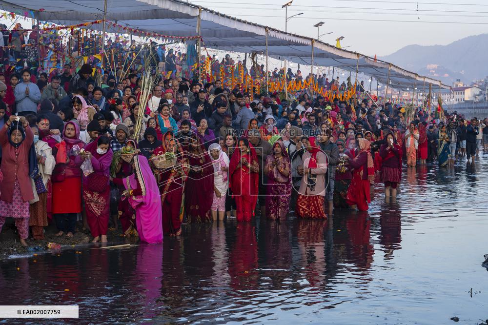 NEPAL-KATHMANDU-CHHATH FESTIVAL-RISING SUN WORSHIP