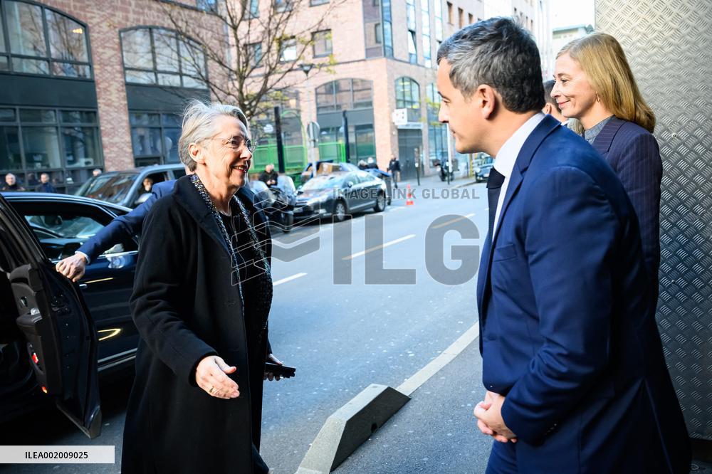 Ministerial Visit To OFMIN - Paris