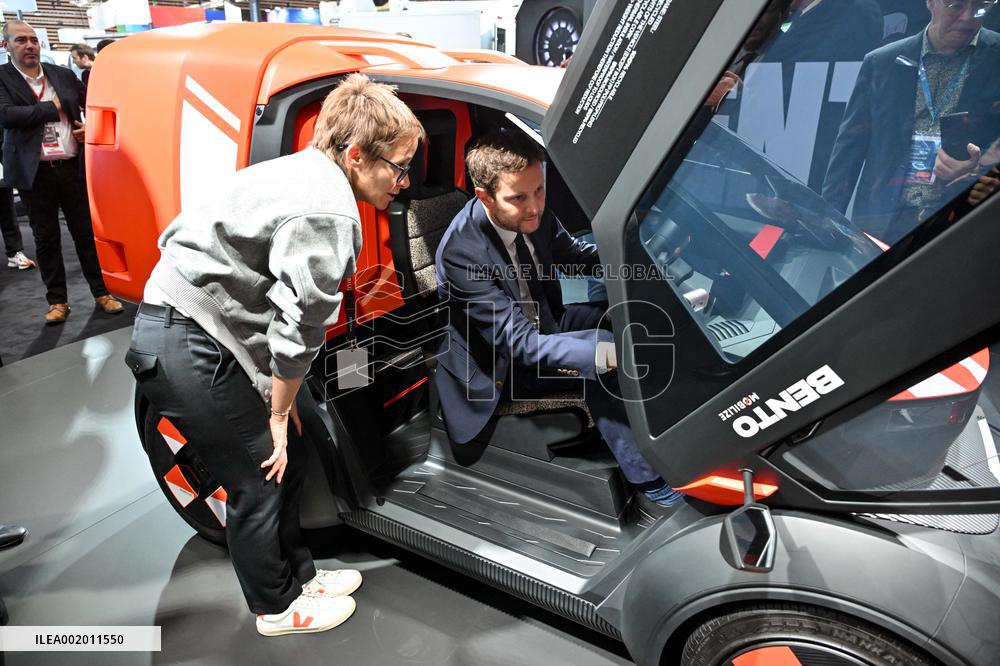 Clement Beaune Visits Solutrans Exhibition - Lyon