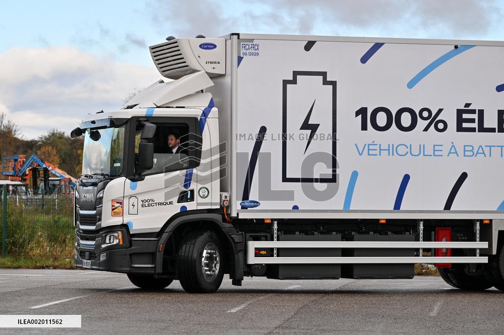 Clement Beaune Visits Solutrans Exhibition - Lyon