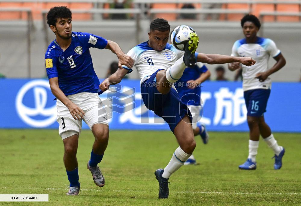 (SP)INDONESIA-JAKARTA-FOOTBALL-FIFA U17 WORLD CUP-ROUND OF 16-ENG VS UZB