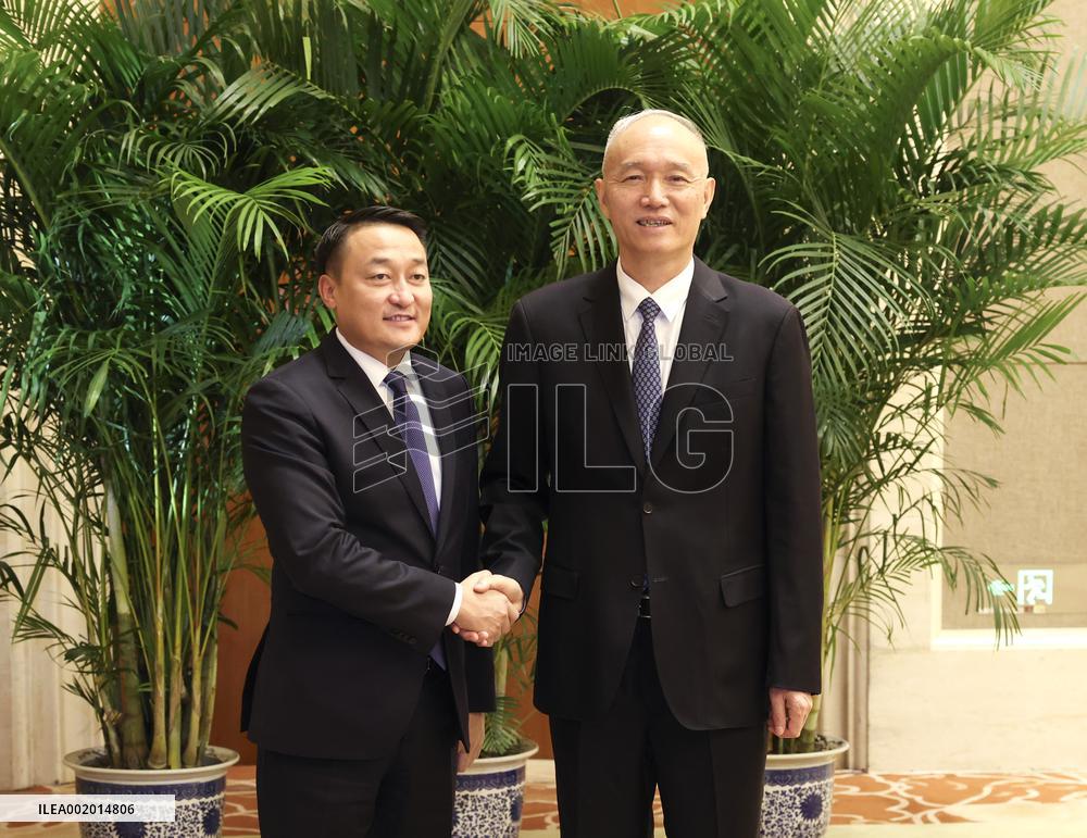 CHINA-BEIJING-CAI QI-MONGOLIA-DELEGATION-MEETING (CN)