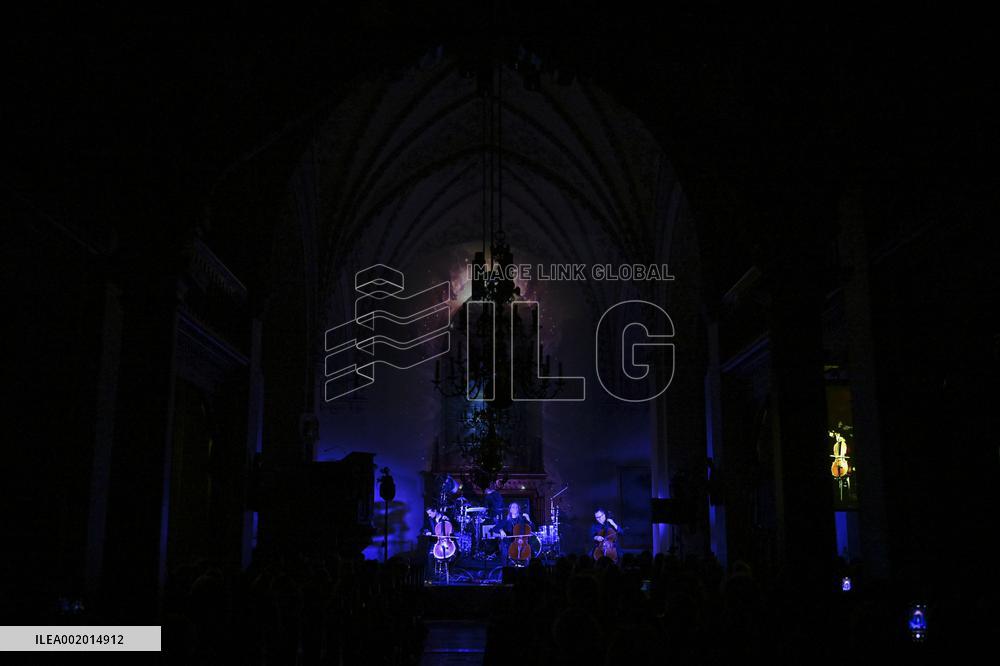 Apocalyptica performs in church