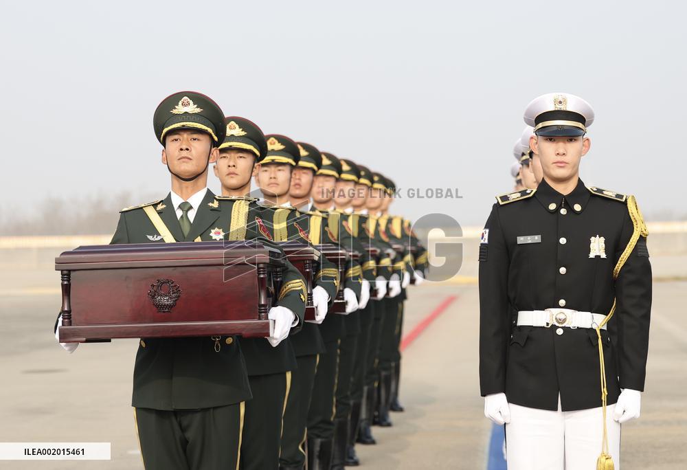 SOUTH KOREA-INCHEON-KOREAN WAR-CHINESE SOLDIERS-REMAINS-HANDOVER CEREMONY