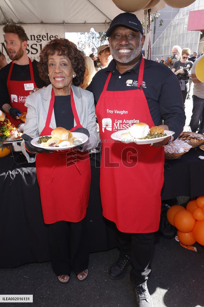 Mission's Celebrity Thanksgiving - LA