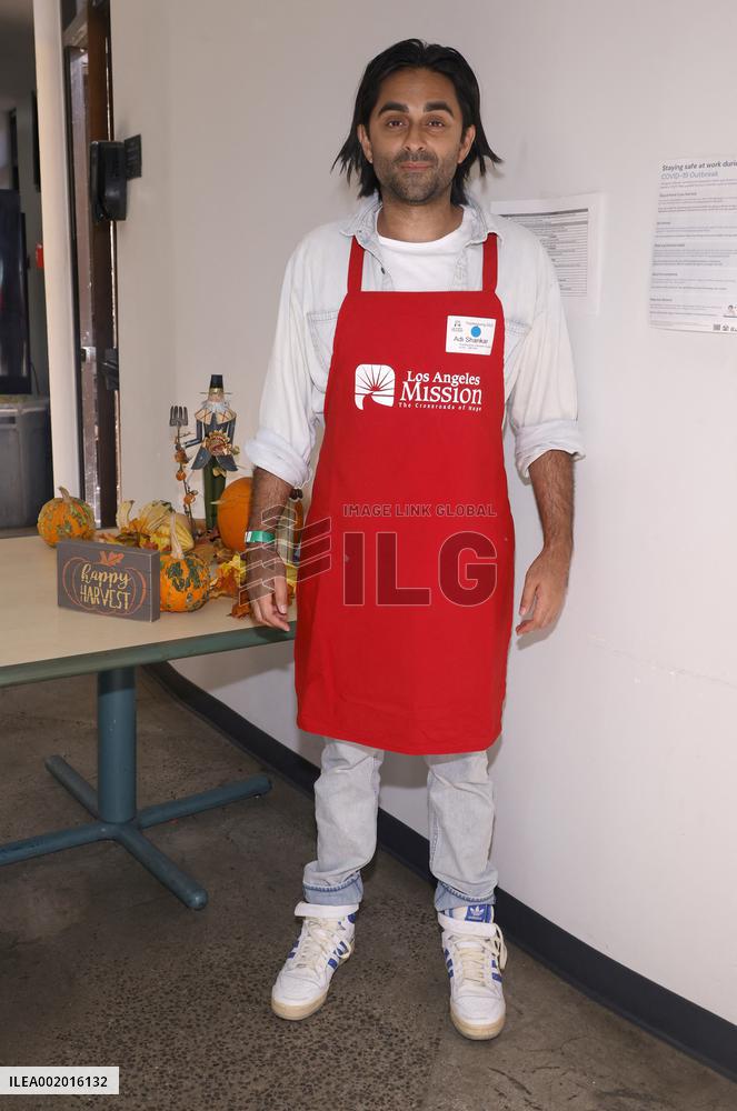 Mission's Celebrity Thanksgiving - LA