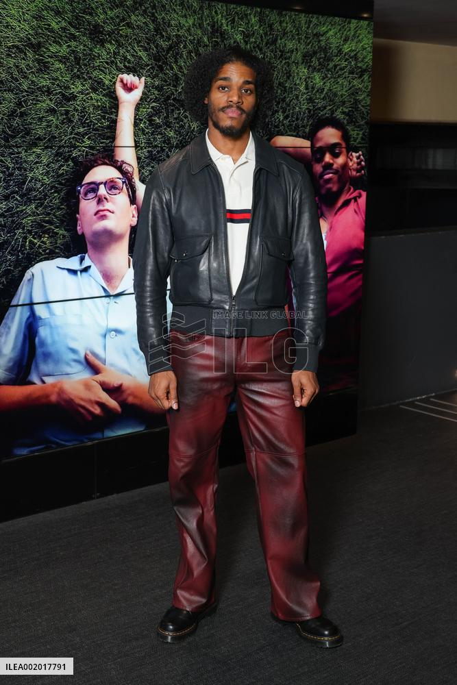 Le Temps d’Aimer Premiere - Paris