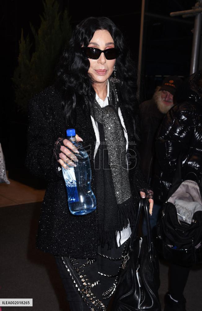 Cher Leaves Her Hotzl - NYC