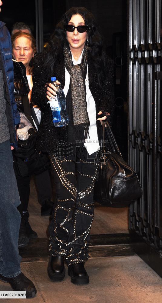 Cher Leaves Her Hotzl - NYC