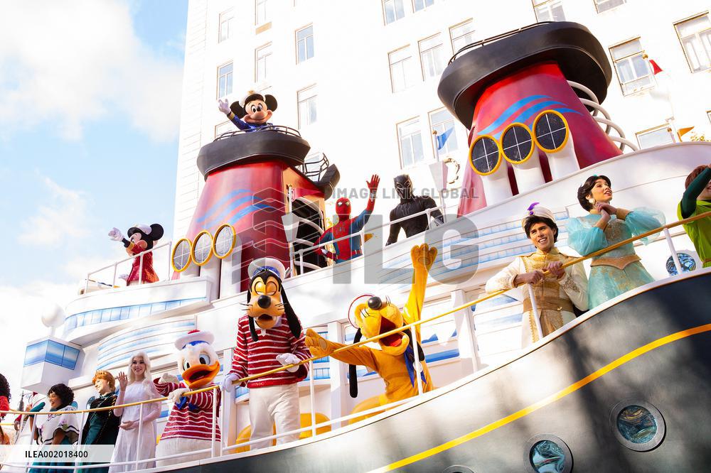 Macy's Thanksgiving Day Parade - NYC