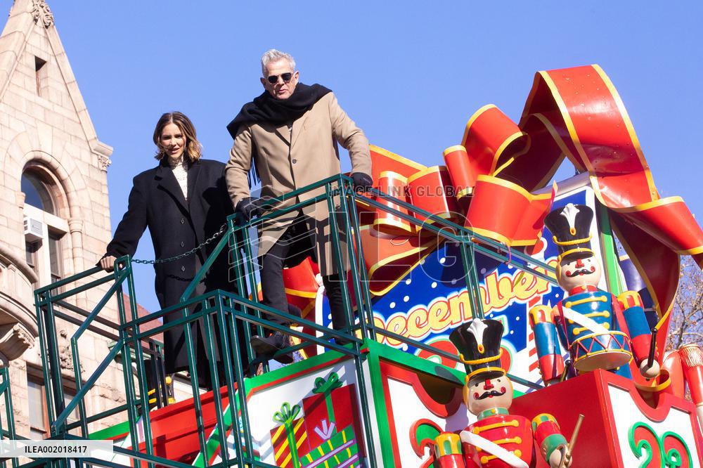 Macy's Thanksgiving Day Parade - NYC