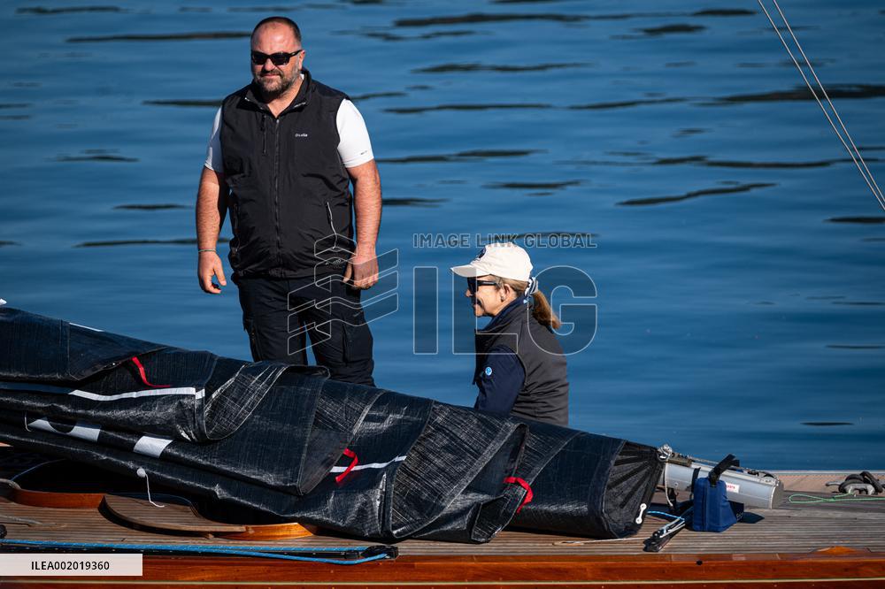King Juan Carlos And Infanta Elena Enjoy A Day At The Regatta - Sanxenxo