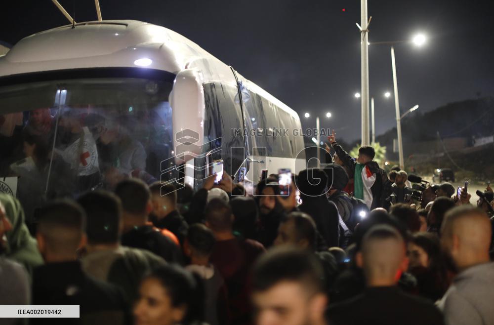 MIDEAST-BEITUNIA-PALESTINIAN PRISONERS-RELEASE